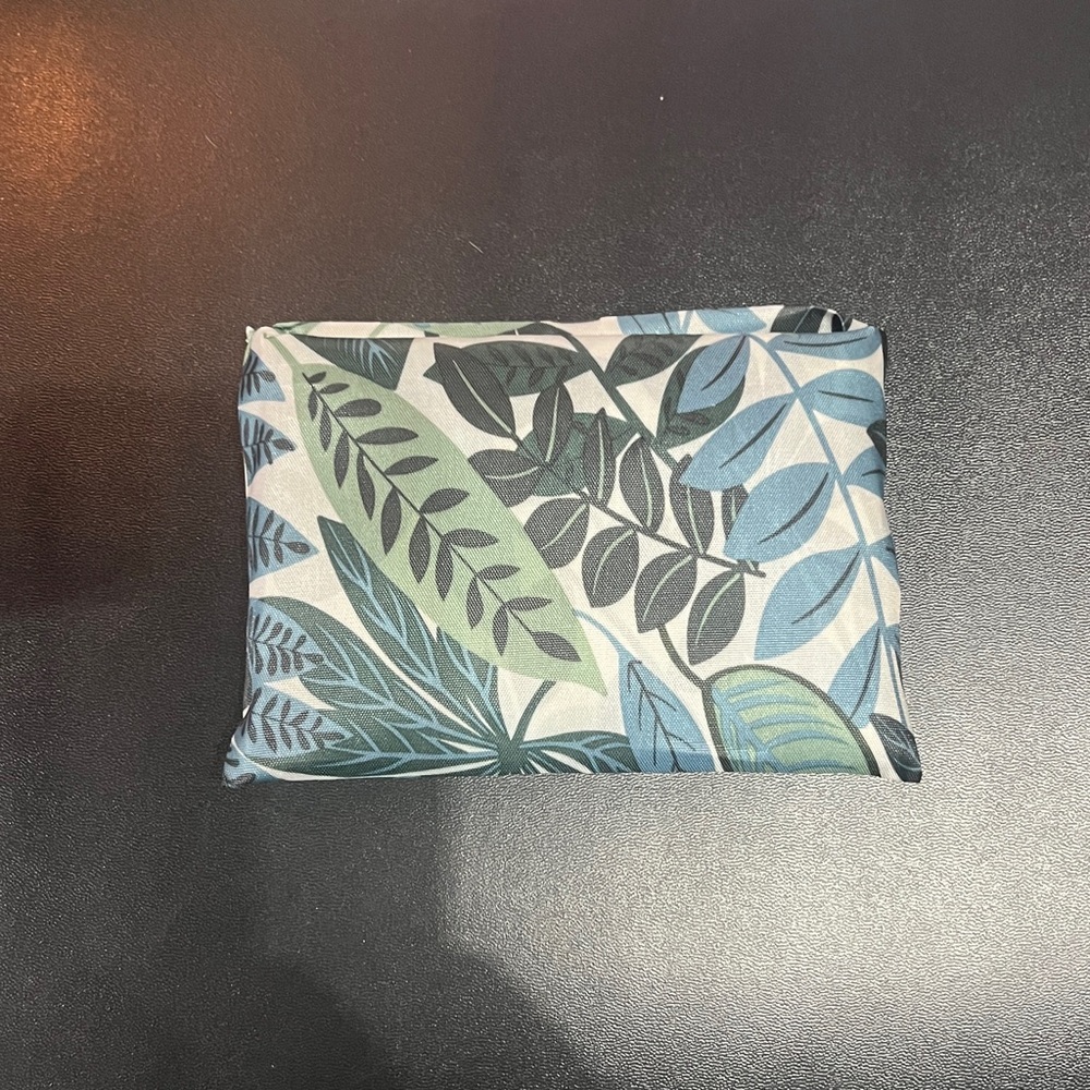 Foldable, shopping Tropical Leaf Print Tote Bag - Picture 2 of 2